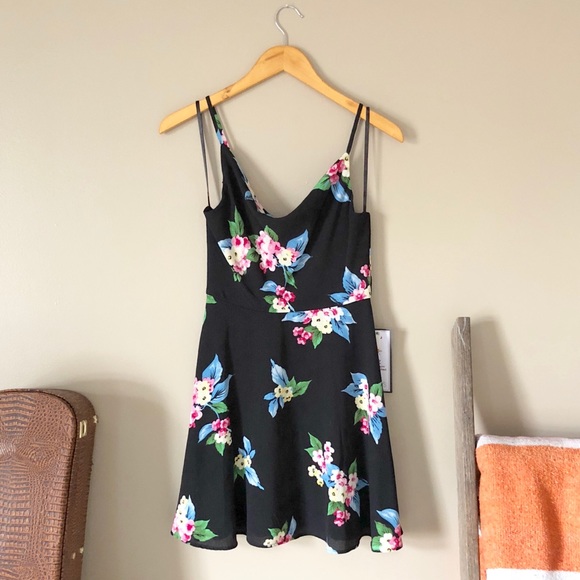🌿 Drape Front Floral Little Black Dress - Picture 2 of 7